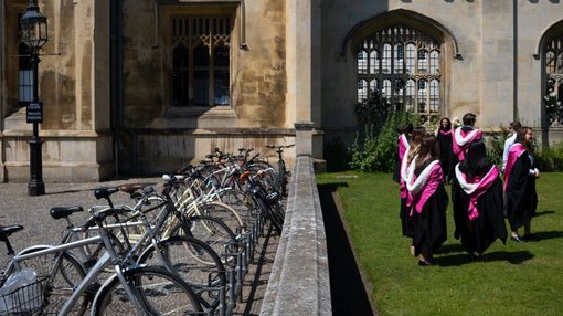 Graduates of King's College, Cambridge, United Kingdom - © Chris Boland  Unsplash