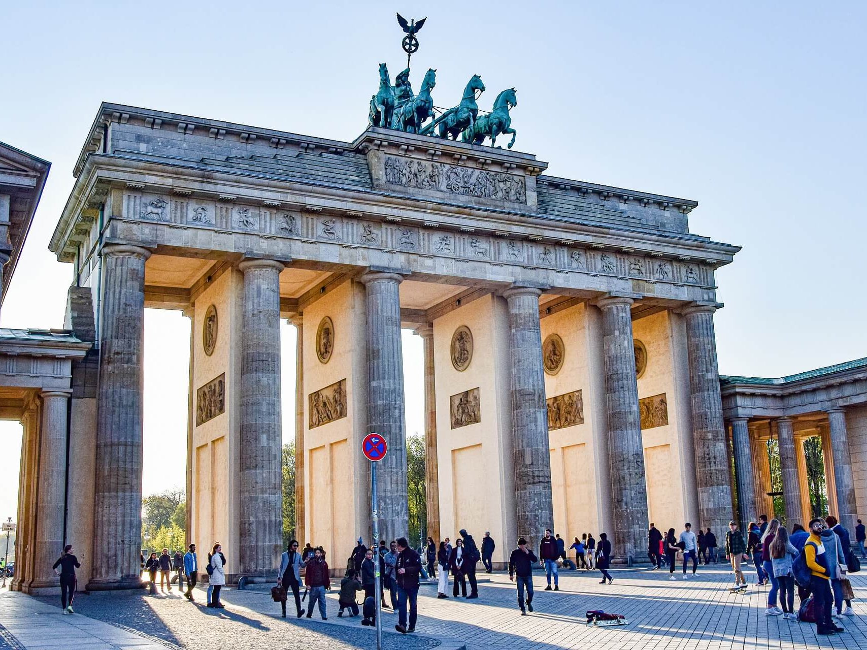 Should Berlin Be A Bilingual City?