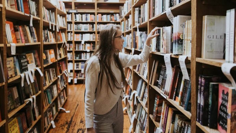 woman in library